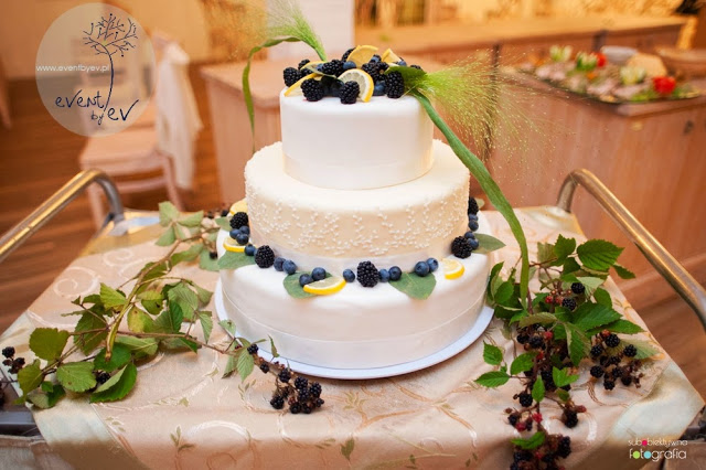 Tort ślubny – czyli słodki bohater każdego wesela!